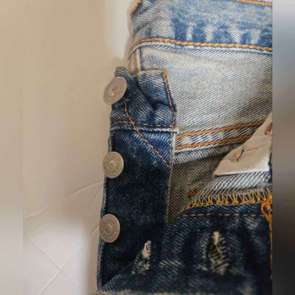 Levi's Light Blue 501 Original Denim Jeans.Size 32×30 - Picture 7 of 9